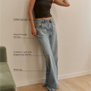 Madewell The Ultimate Wide-Leg Jean in Airy Denim